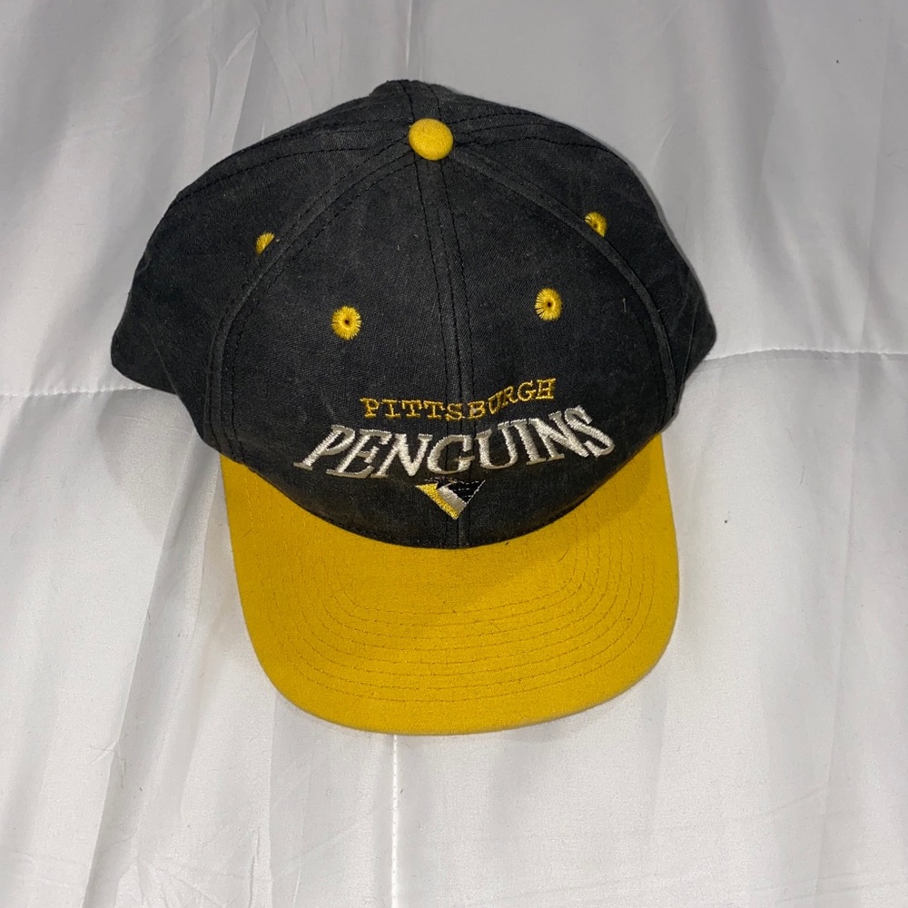 Vintage Pittsburgh Penguins Hat